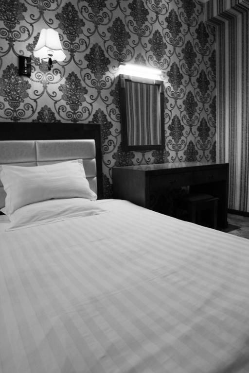 Guide Hotel Ulaanbaatar Room photo